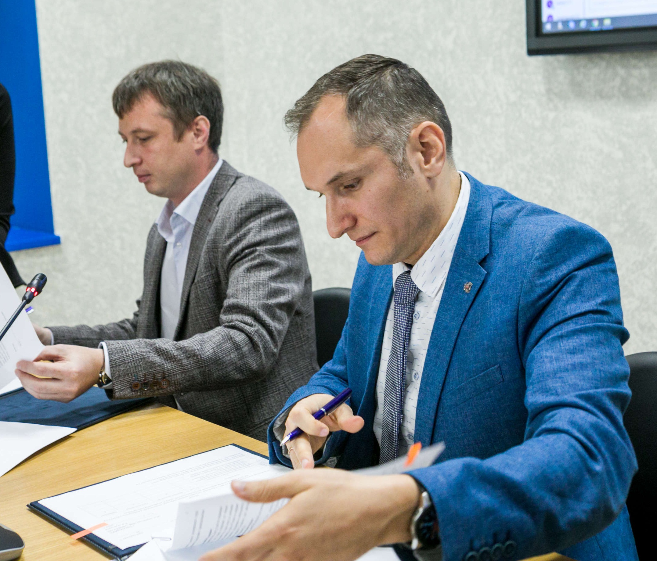 Подписан договор между Уфимским государственным нефтяным техническим университетом и Институтом нефтехимии и катализа УФИЦ РАН
